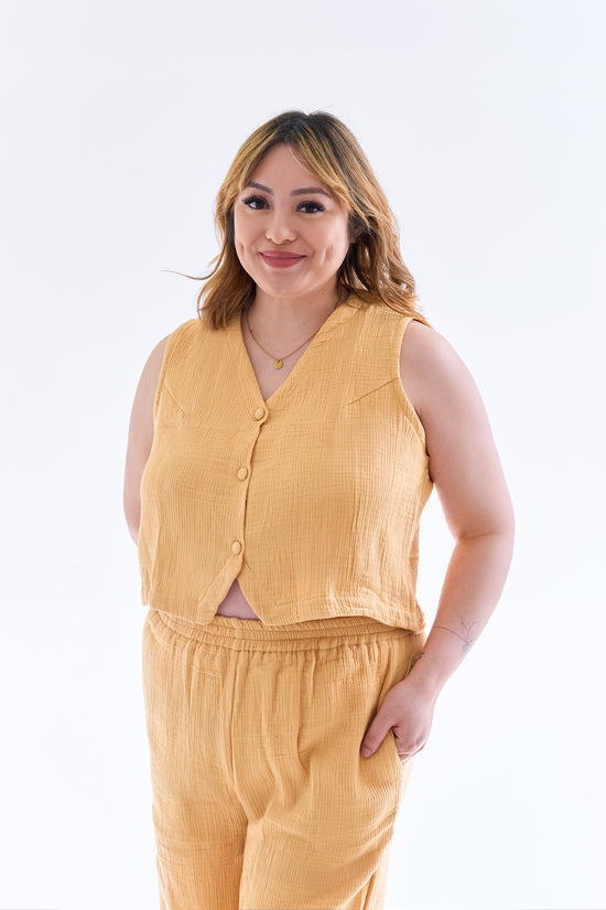 The Minimal Cropped Vest Top - Gauze Salmon Pink